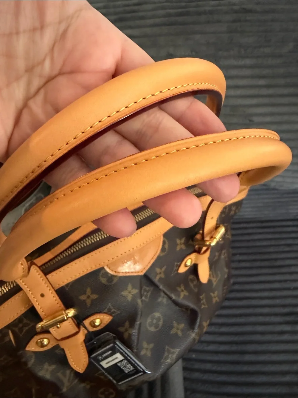 Louis Vuitton Tivoli GM